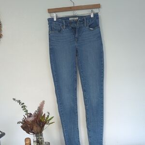 Levis Women's Blue Jeans